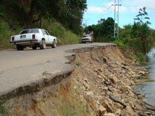 Abandonada y deteriorada v&iacute;a agr&iacute;cola del turimiquire